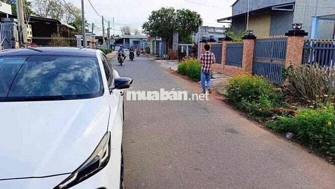 Đất thổ cư kh qua tay cò lái, mặt tiền đường sổ sẵn