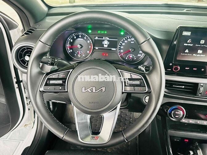 Kia K3 2024 Premium 1.6 AT - 7000 km
