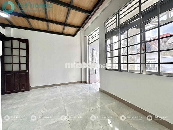 Phòng duplex ban công mới 30m2 gần SGU, Sư phạm, KHTN, UEH, Y dược