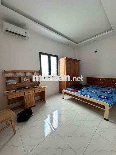 HẺM NHỰA 8M VÕ THỊ HỒI, HÓC MÔN, NHÀ 3 LẦU MỚI CỨNG ĐẸP KENG