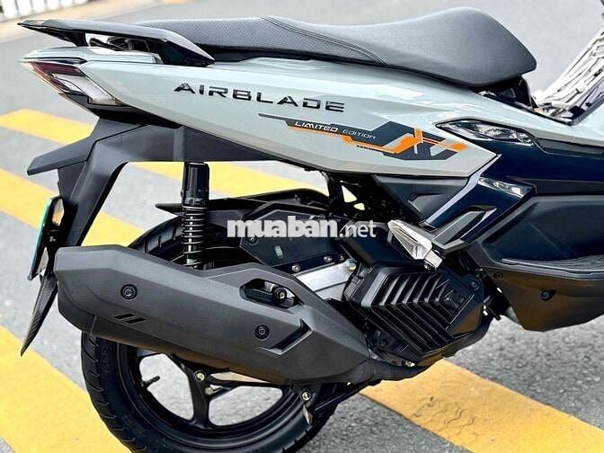Airblade 125 4VAL mẫu 2023 1chủ ít đi8000km zin100