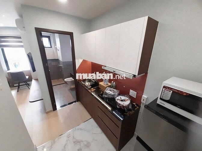 CHO THUÊ CĂN HỘ FULL NỘI THẤT BAN CÔNG MỚI NGAY BÙI VIỆN QUẬN 1 GIÁ RẺ