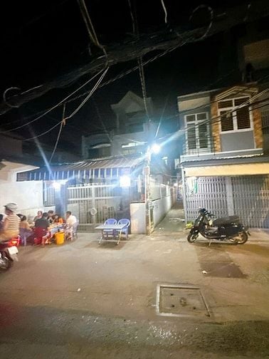 BÁN NHÀ QUẬN 8 - HẺM THÔNG KINH DOANH SẦM UẤT