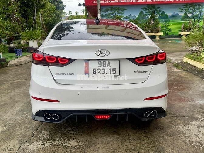 Hyundai Elantra 2018 độ fun kịch đồ chơi