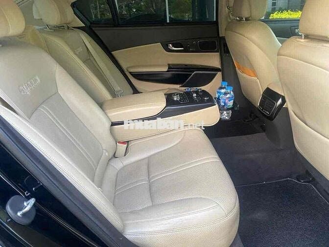 Kia Quoris 2014 - 130000 km