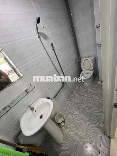 CHÍNH CHỦ CHO THUÊ GẤP NHÀ MỚI TINH 2PN, 2WC HẺM 4M. AN NINH SẠCH SẼ.