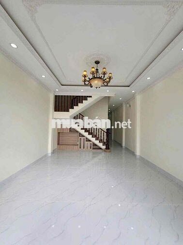 cần thu hồi vốn bán gấp 2 tỷ 750 sổ hồng riêng gần bình chánh QL50