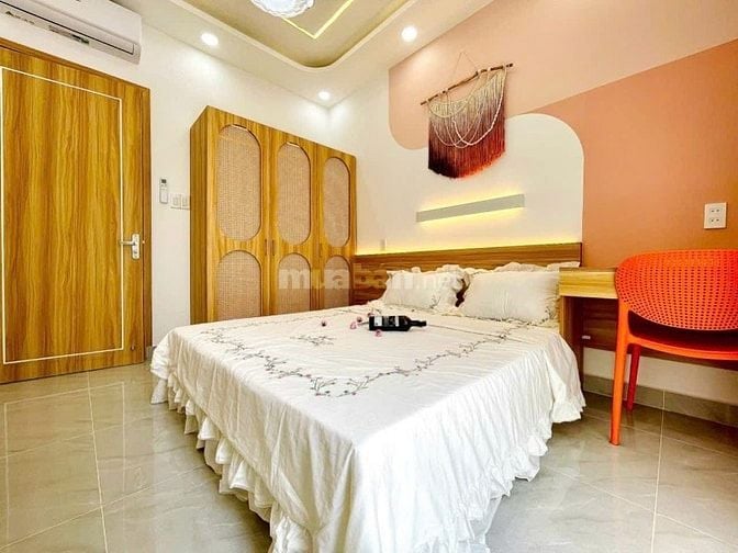 Hữu duyên!Nhận ngay nhà đẹp - 2,19tỷ - Đặng Văn Ngữ, p13, Phú Nhuận