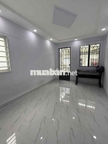 Nhà Đẹp - hẻm 133// Ni Sư - Giá rẻ - 3pn 2wc - đẹp keng