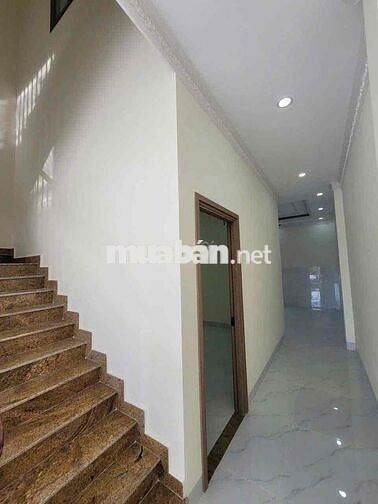cần thu hồi vốn bán gấp 2 tỷ 750 sổ hồng riêng gần bình chánh QL50