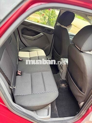 Ford Focus 2011 1.8 AT - 44000 km