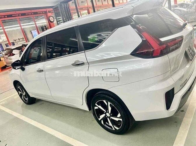 Mitsubishi Xpander 2022 AT Premium - 7635 km