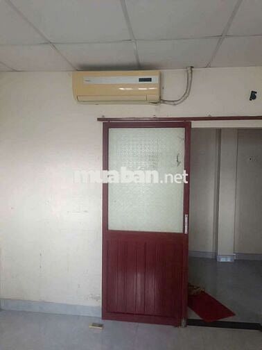 Cho thuê nhà 3 phòng ngủ sẵn máy lạnh hẻm xe hơi Thạnh Xuân 38