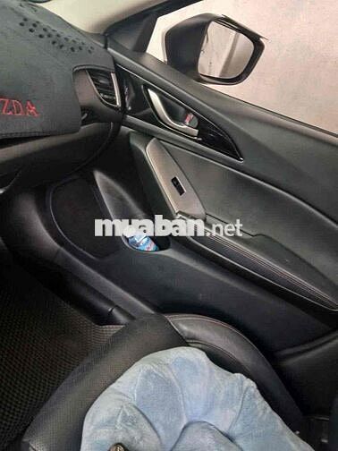Mazda 3 2016 1.5 AT Sedan - 145000 km
