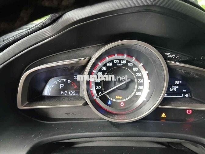 Mazda 3 2016 1.5 AT Sedan - 145000 km