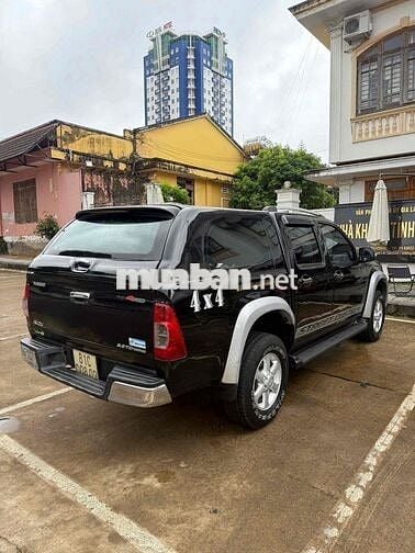 Isuzu Dmax 2010 LS 3.0 4x4 MT - 100000 km
