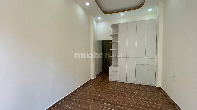 Nhà mặt tiền đường 32 1 trệt 2 lầu giá chỉ 7,9 tỷ TL