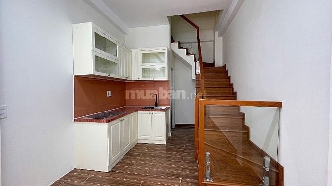 Nhà mặt tiền đường 32 1 trệt 2 lầu giá chỉ 7,9 tỷ TL