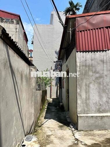 BÁN RẺ 30.5M2 ĐẤT NGUYỄN VĂN LINH LONG BIÊN