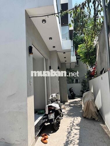 BÁN RẺ 30.5M2 ĐẤT NGUYỄN VĂN LINH LONG BIÊN