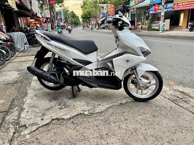 ❇️❇️ AB 125 trắng đen 2016 xe đẹp có trả góp