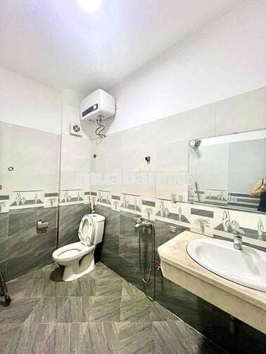 Bán nhà Trường Chinh- Thanh Xuân, cực đẹp mặt tiền rộng, DT:41m2 x 5T