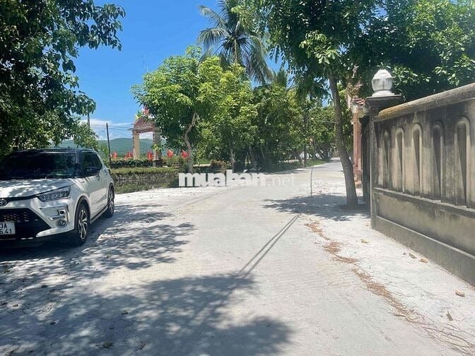120m. đg btong 4m hoà nhơn. dân cư đông đúc.