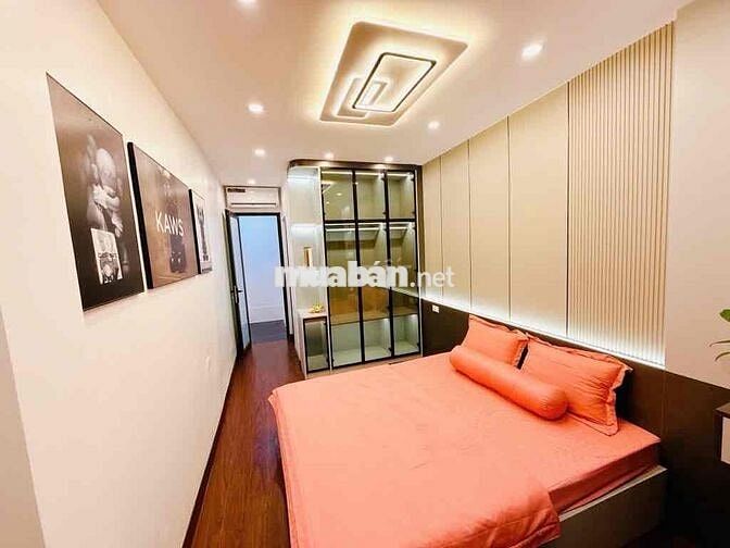 Bán Nhà Nguyễn Trãi, Chỉ Xách Valy đến ở