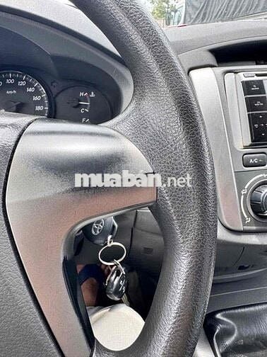 Toyota Innova 2012 E - 160000 km