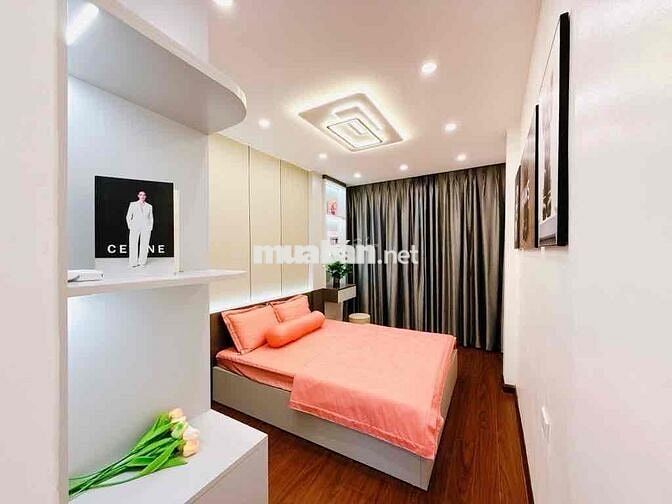 Bán Nhà Nguyễn Trãi, Chỉ Xách Valy đến ở
