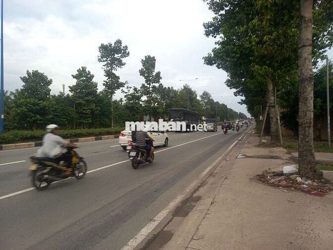 cho thuê kho 10 x 20 =200m2 .măt tiền đường xe cont.định hòa