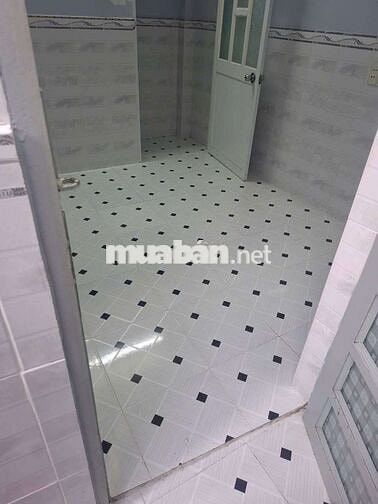 Cho thuê nhà nguyên căn hẻm 232 Đoàn Văn Bơ nhà đang trống
