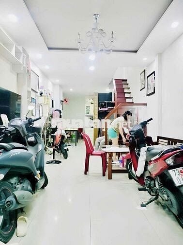 Nhà Đúc 2 Tầng  Dt: 45m2, DTSD 90m2 
Cạnh Tân Sơn Nhì -🌹 nhỉnh 4 tỷ