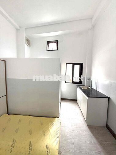 Cho thuê căn hộ Duplex có Ban công Q4 gần ĐH Luật, ĐH Nguyễn Tất Thành