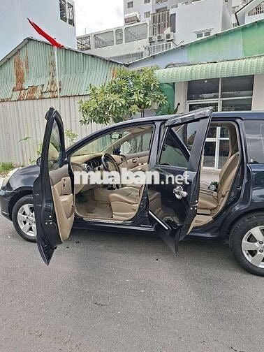 Bán ô tô 7 chỗ Nissan Grand Livina – Xe gia đình