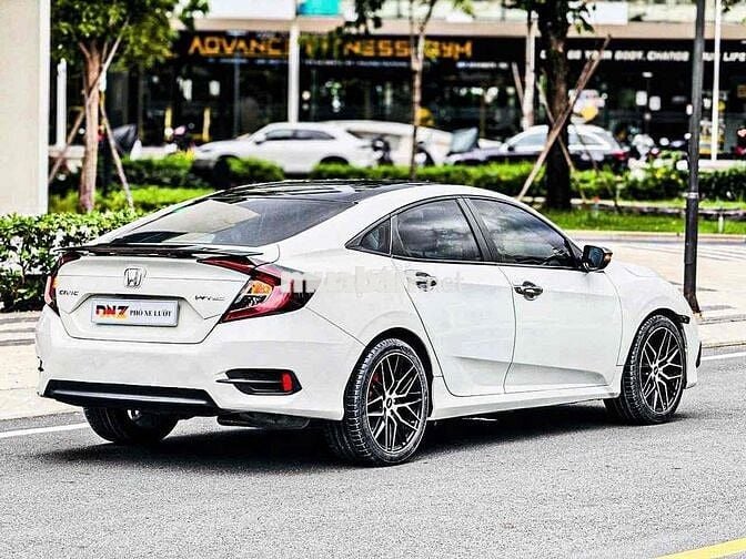 Honda Civic 1.8 2020 Full Option