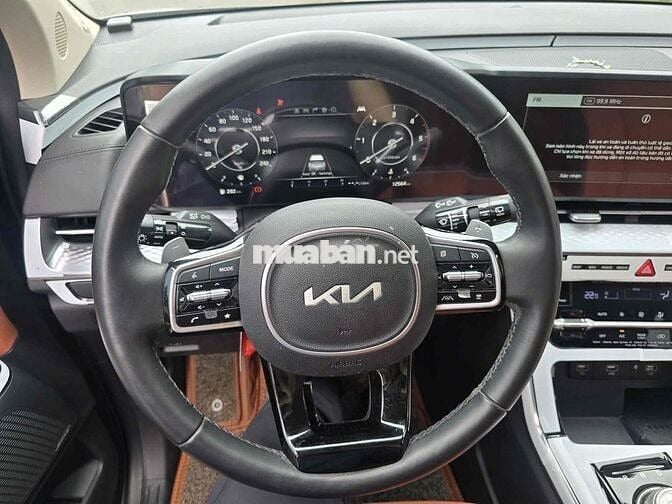 Kia Carnival 2022 2.2D Signature 12 ngàn cây số