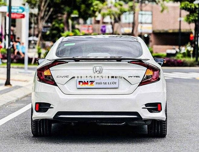 Honda Civic 1.8 2020 Full Option