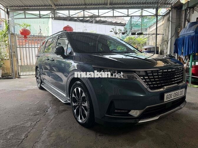 Kia Carnival 2022 2.2D Signature 12 ngàn cây số