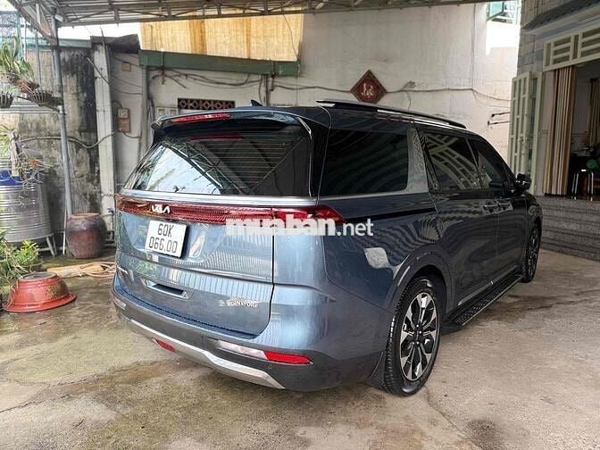 Kia Carnival 2022 2.2D Signature 12 ngàn cây số