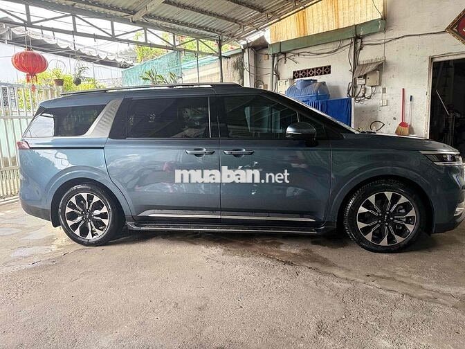 Kia Carnival 2022 2.2D Signature 12 ngàn cây số