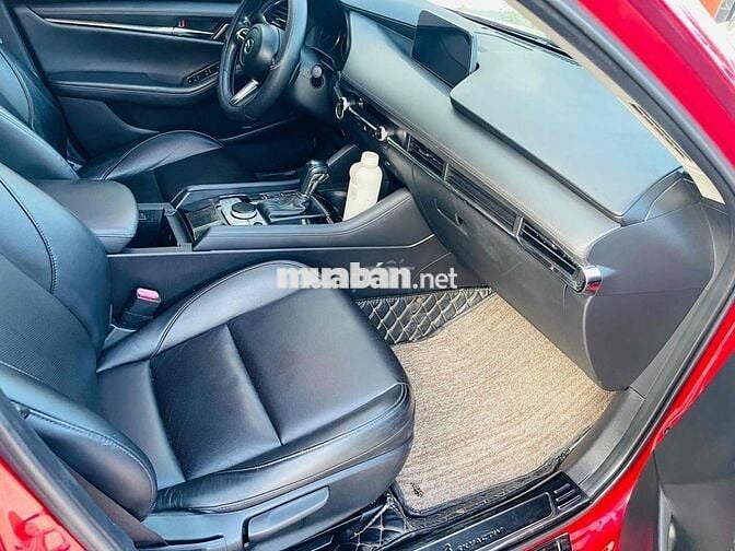 Mazda 3 2020 Sedan 1.5L Luxury - 62000 km