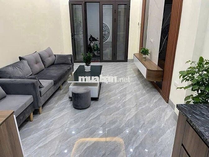 Bán Nhà Cầu Noi Bắc Từ Liêm Phân Lô Cạnh UBP Cổ Nhuế 35m 5Tầng. 6.5Tỷ