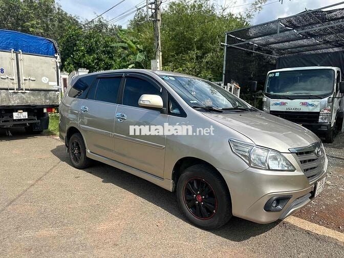 Toyota Innova 2016 2.0E - 124548 km