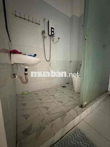 Ccg nhà cho thuê hẻm 737 Lạc Long Quân, P. Bảy Hiền (P10 cũ) Dt: 3,5 x