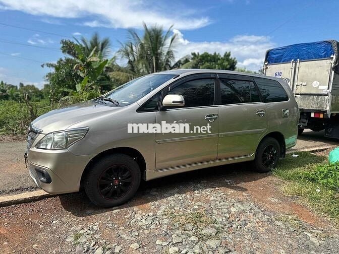 Toyota Innova 2016 2.0E - 124548 km