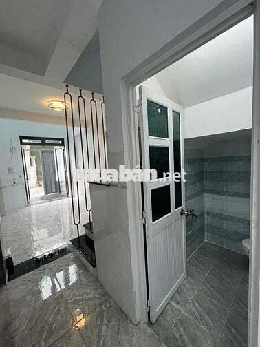 Nhà góc 2 mặt tiền xe hơi vào tận nhà