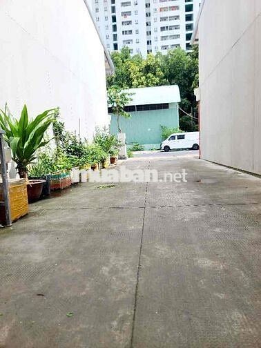 Nhà Hẻm To - Quận 8 - Giáp Võ Văn Kiệt - 4 phòng - vuông vức - hơn 5ty