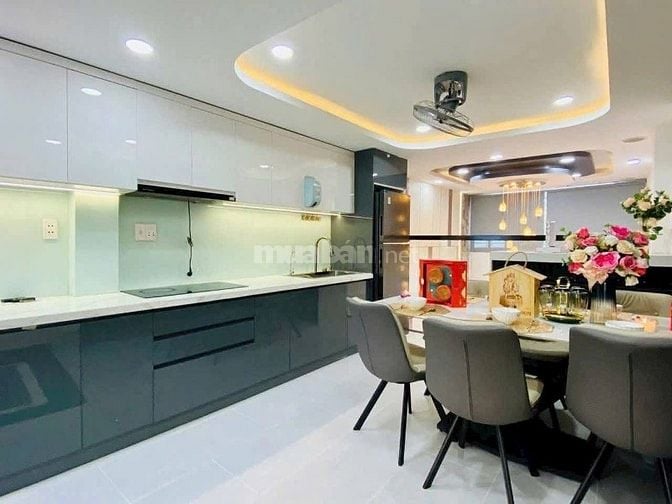 Nhà khu sân bay đường Phan Thúc Duyện cần bán, giá 5tỷ470/69,73m2