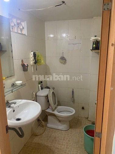 Cho thuê nguyên căn lầu 2 Bùi Hữu Nghĩa q5